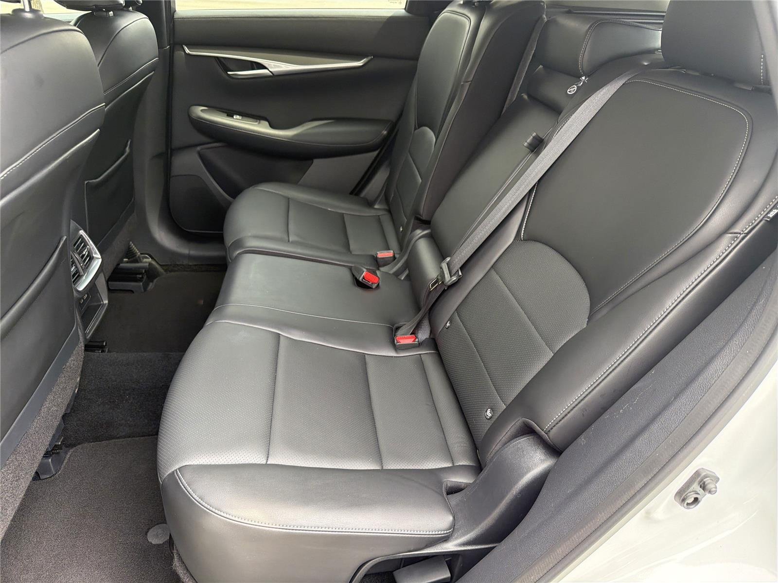Certified Used 2024 Radiant White INFINITI LUXE image 25