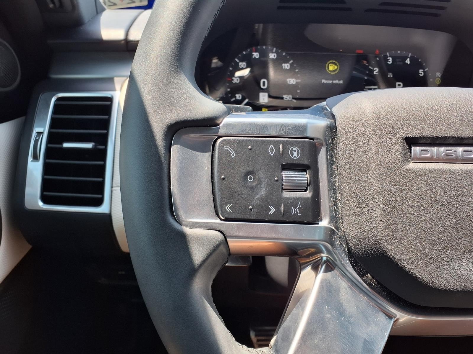 2024 Land Rover Discovery Dynamic SE  at HGreg Houston