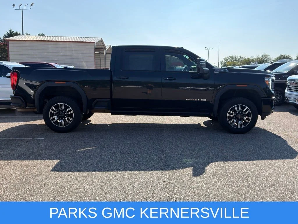 Used 2022 Black GMC AT4 image 2
