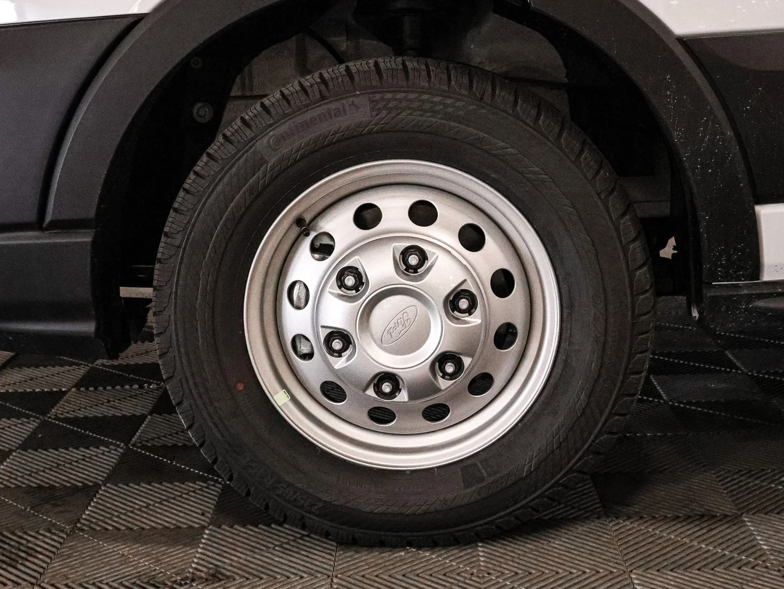 New 2026 Oxford White Ford Cargo Van image 18