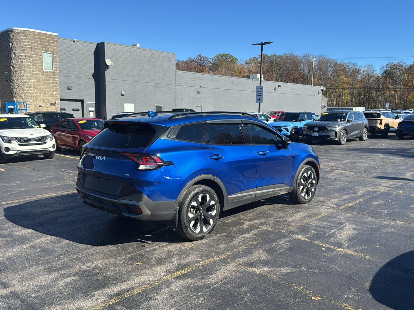 Used 2023 Sapphire Blue Kia X-Line image 9
