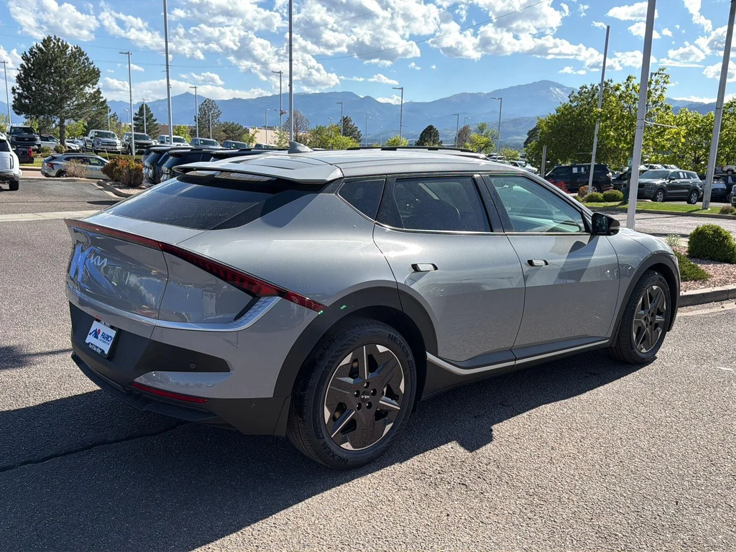 New 2026 Wolf Gray Kia Light Long Range image 4