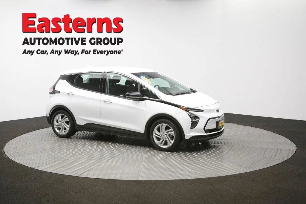 Used 2023 White Chevrolet 1LT image 47