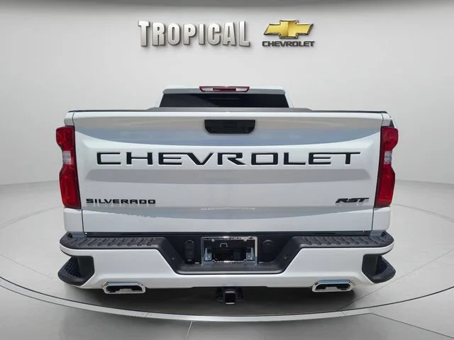 New 2026 Summit White Chevrolet RST image 4