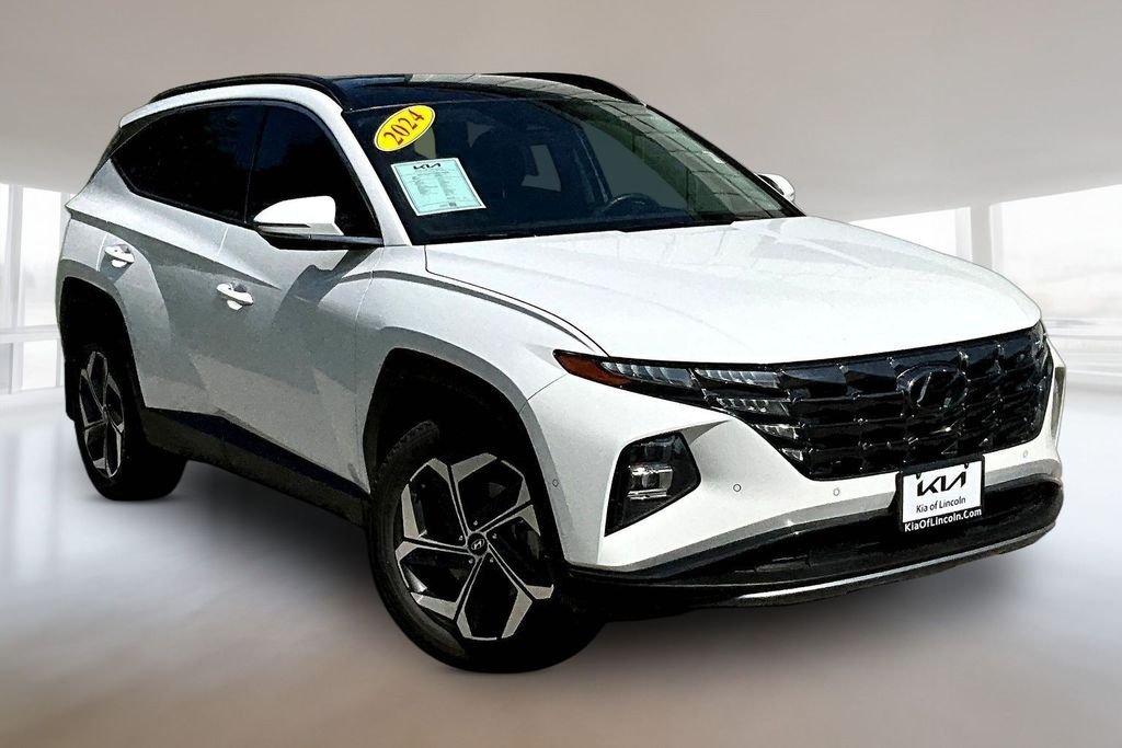 Used 2024 White Pearl Hyundai Limited image 3