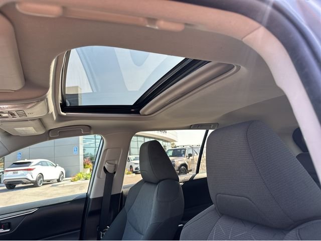 Used 2022 Silver Toyota XLE image 16