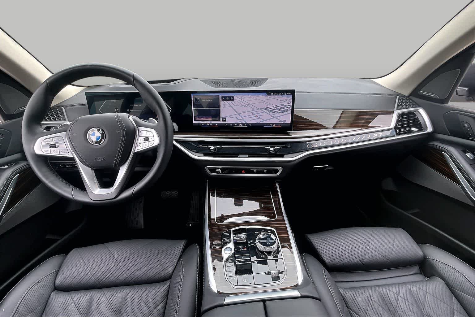 Used 2026 Dravit Grey Metallic BMW xDrive40i image 14