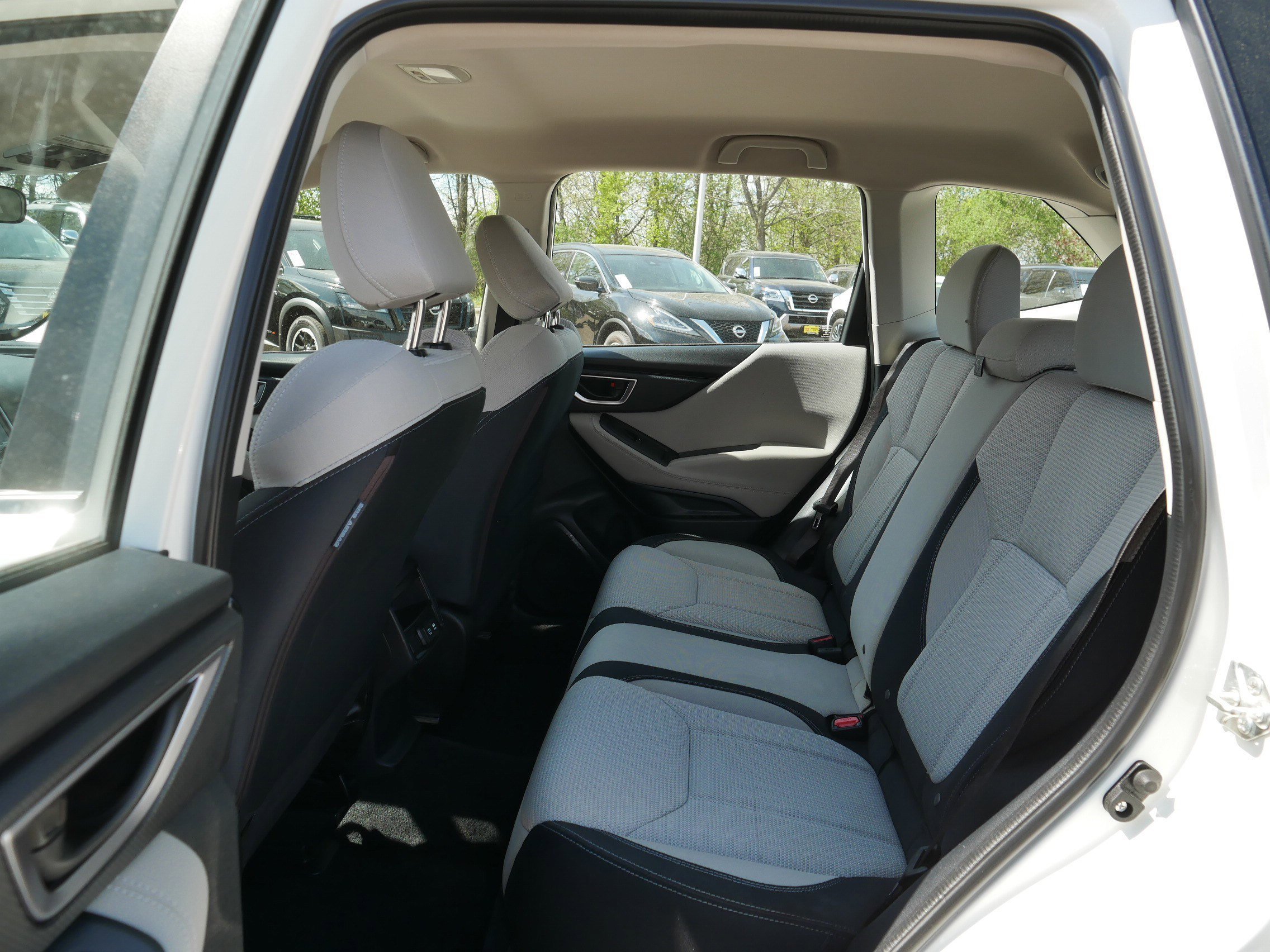 Used 2022 Crystal White Pearl Subaru CVT image 34