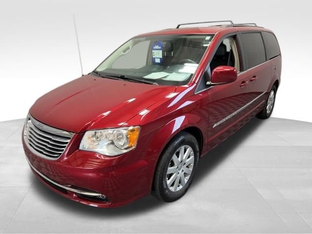 2016 Chrysler Town & Country Touring's photo