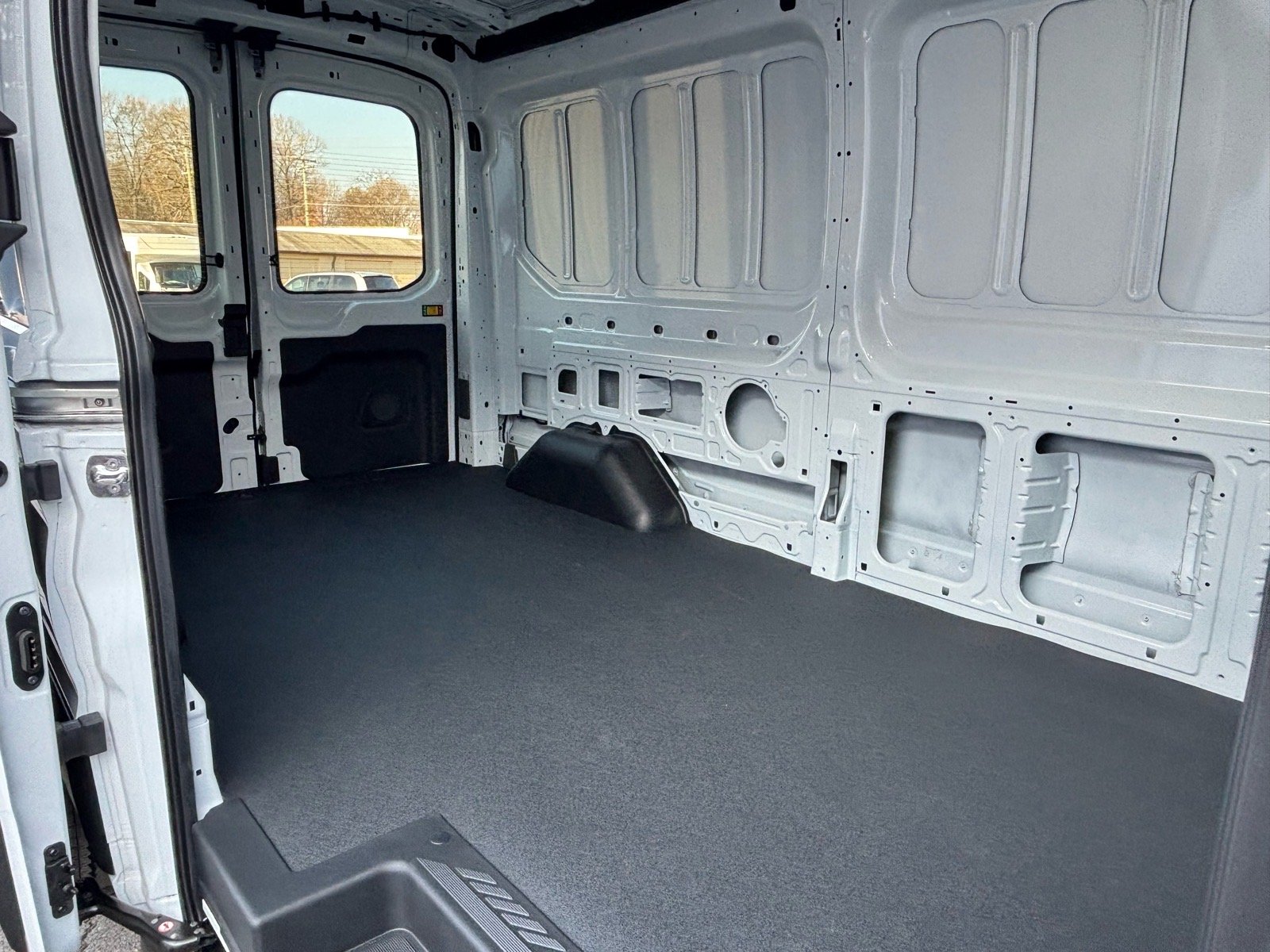 New 2026 Oxford White Ford Cargo Van image 8