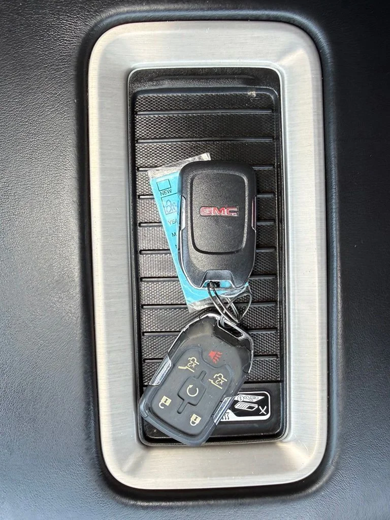 Used 2019 Black GMC Denali image 41
