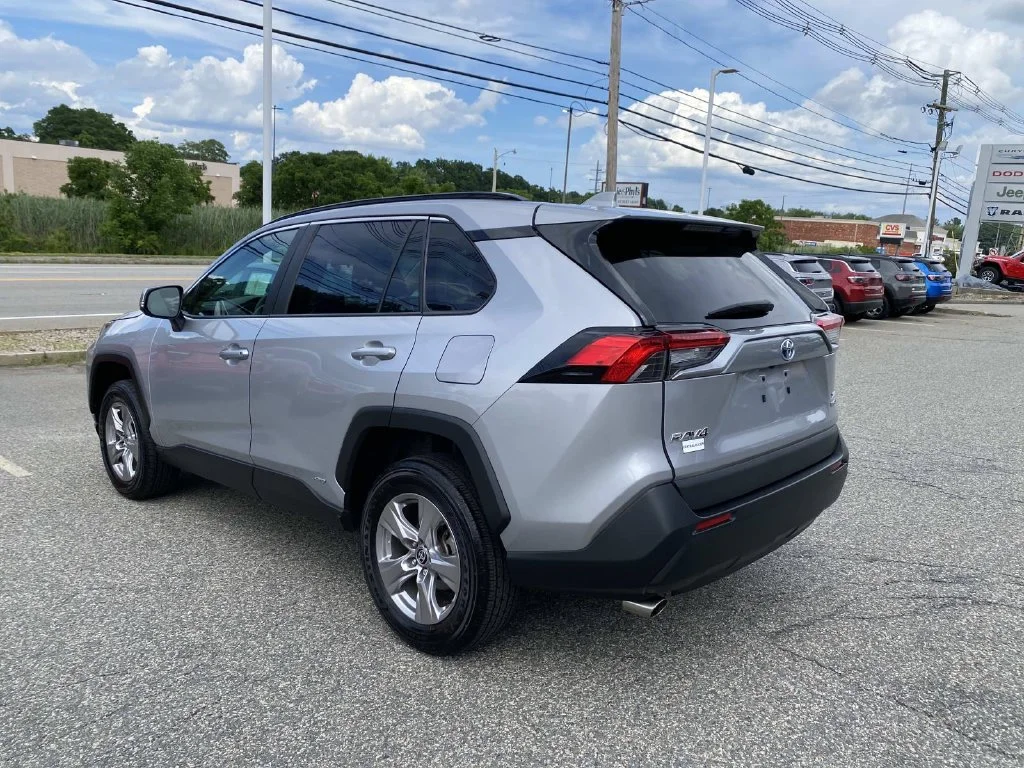 Used 2023 Silver Toyota XLE image 8