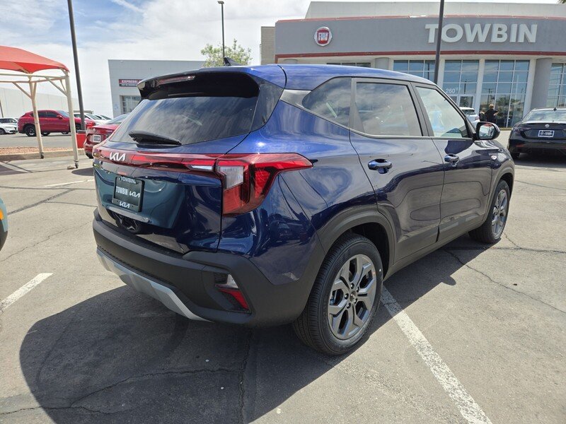 New 2026 Dark Ocean Blue Kia LX image 3