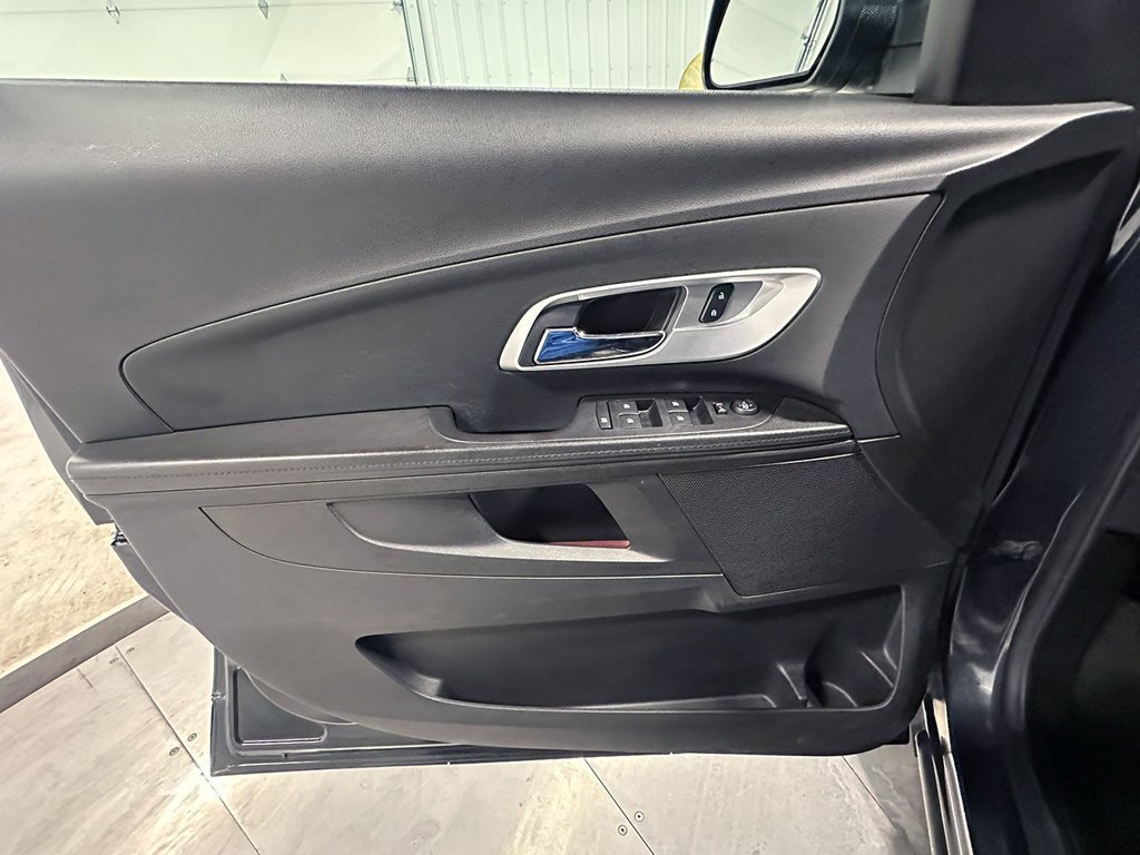 Used 2017 NIGHTFALL GRAY METALLIC Chevrolet LT image 18