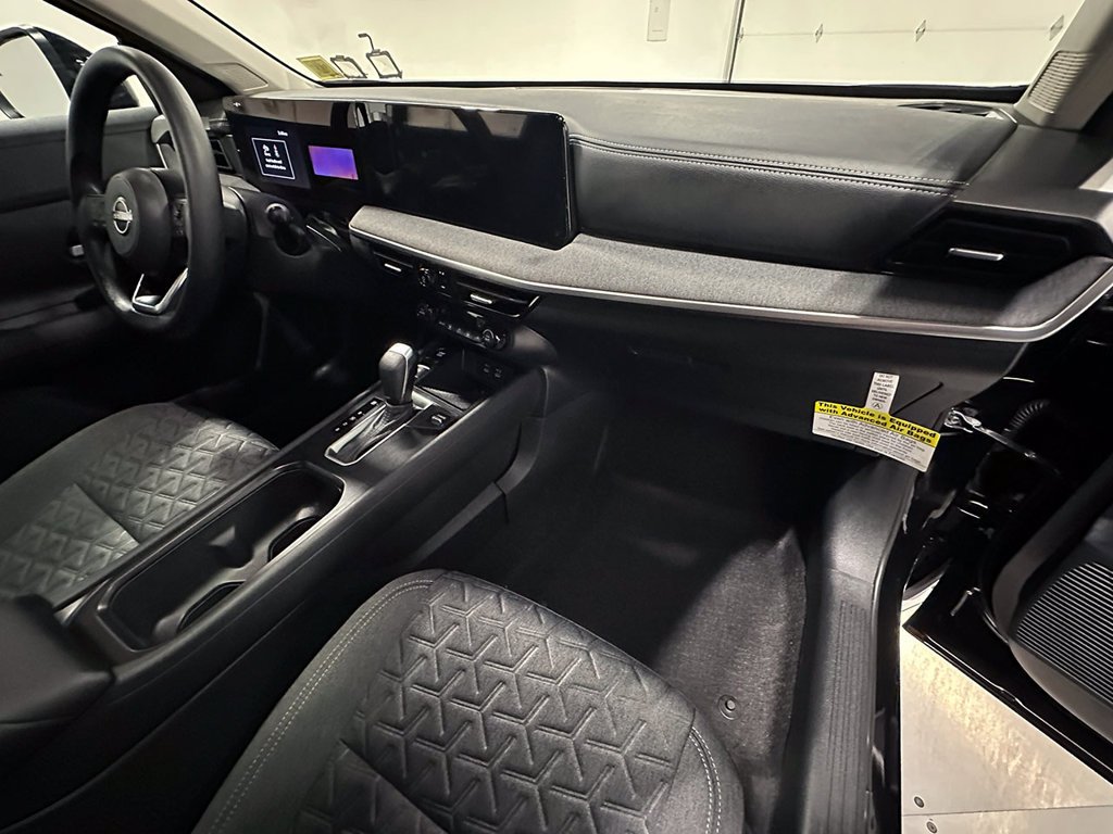 Used 2026  Nissan SV image 28