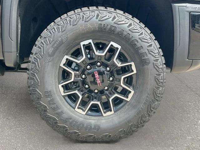 2026 GMC Sierra 2500HD AT4X - Photo 19