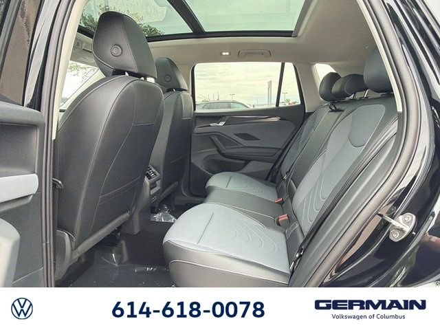 New 2026 Deep Black Pearl Volkswagen 2.0T SE image 16