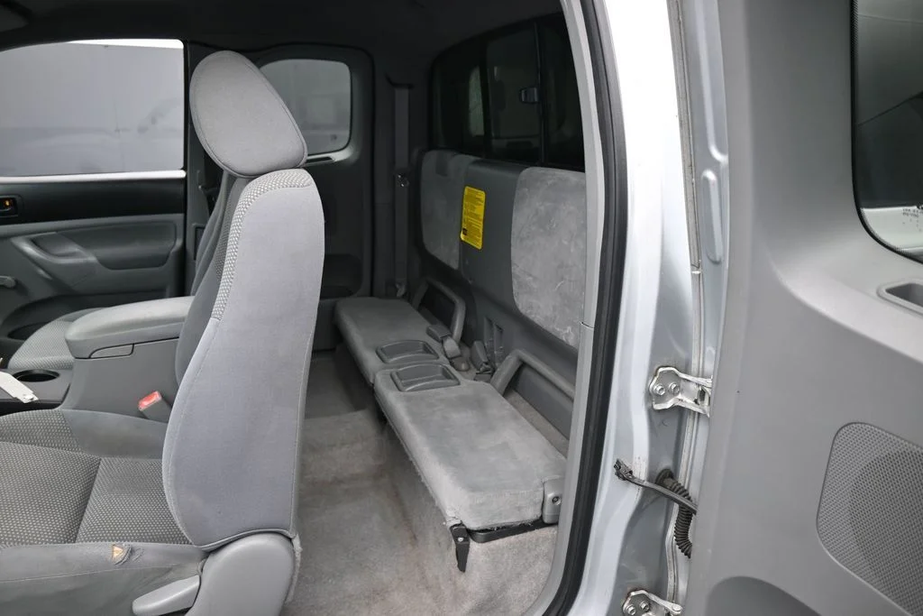 Used 2007 Silver Streak Mica Toyota Base image 25