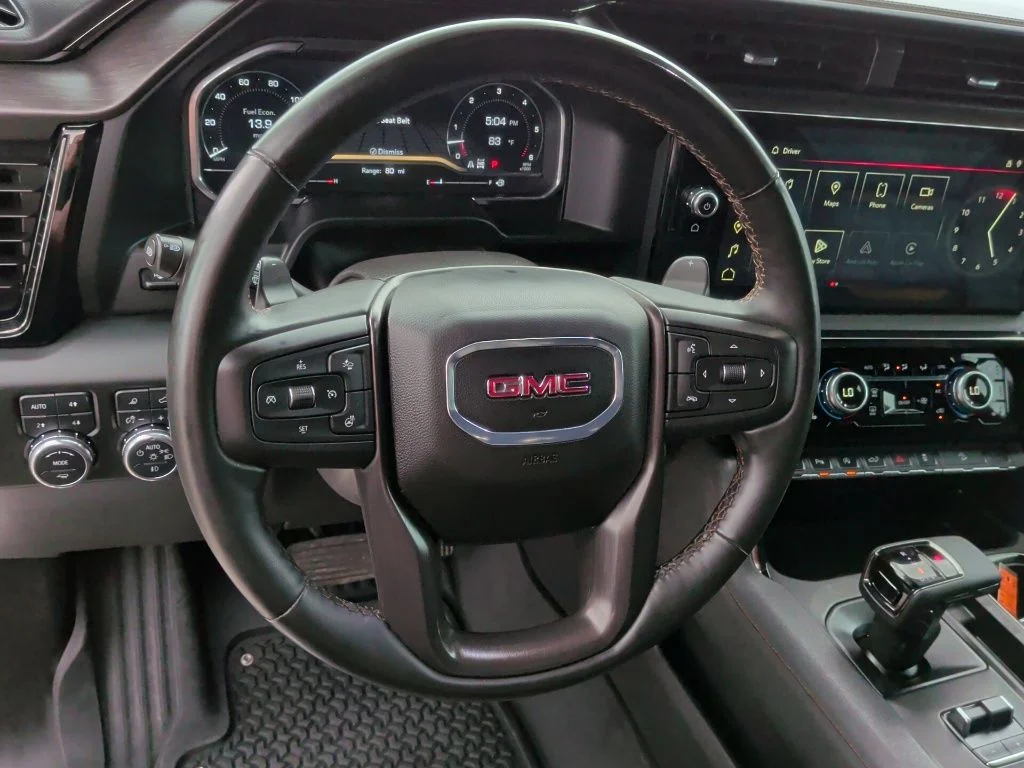 Used 2024 White GMC AT4 image 18