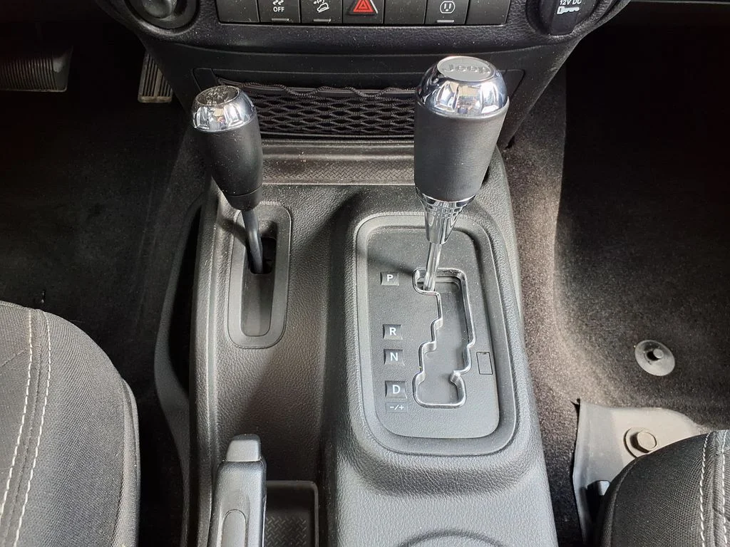 Used 2016 White Jeep Unlimited Sahara image 25