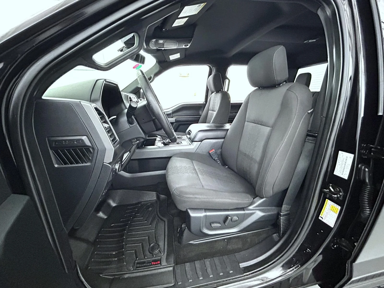 Used 2020 Black Ford XLT image 10