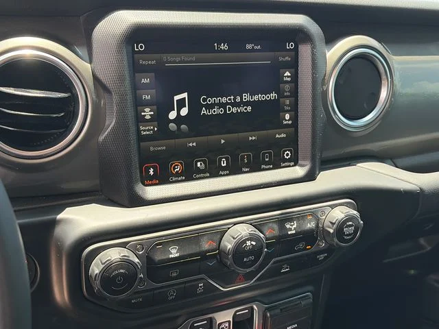 Used 2023 Black Jeep Overland image 21