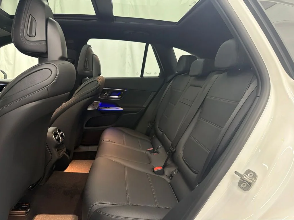 New 2027 White Mercedes-Benz GLC 300 image 65
