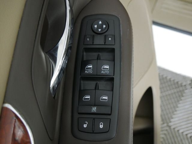 Used 2012 White Chrysler Touring image 24