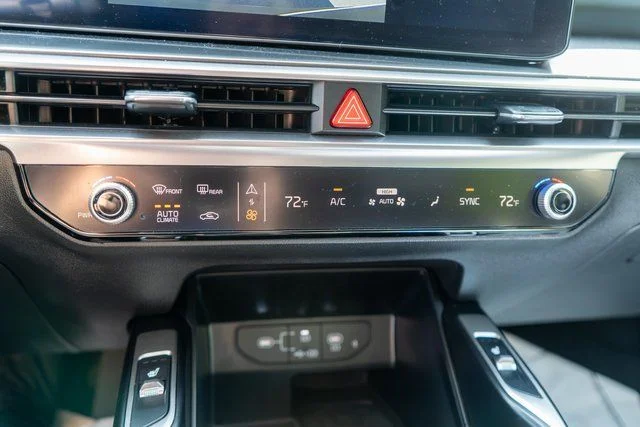Used 2025 Black Kia EX image 31