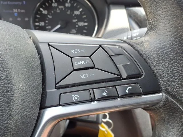 Used 2018 Gray Nissan S image 26