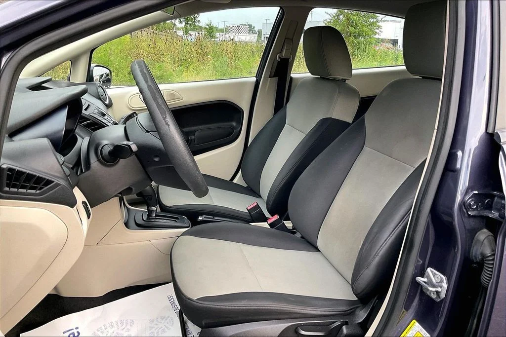Used 2013 Purple Ford S image 19