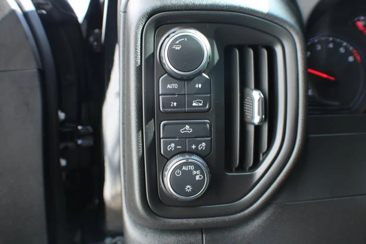 Used 2024 Black Chevrolet Custom image 7