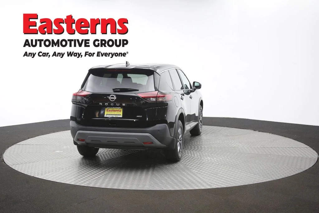Used 2023 Black Nissan S image 33