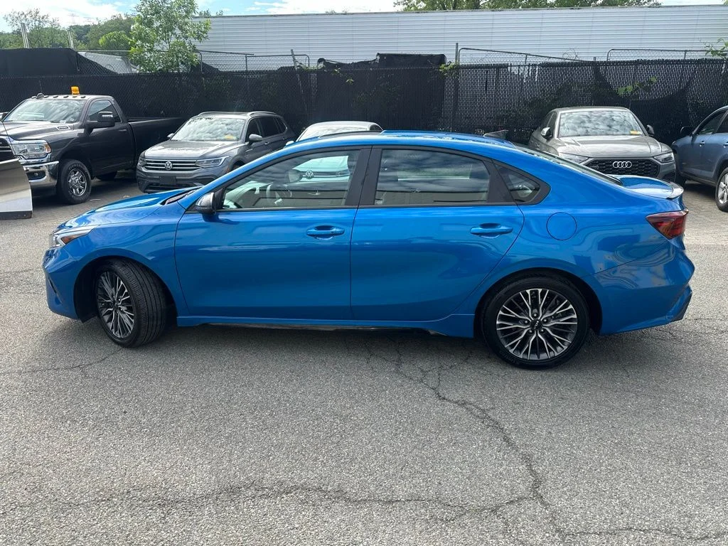 Used 2023 Blue Kia GT-Line image 3
