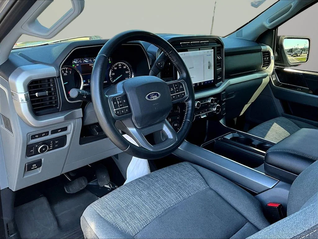 Used 2022 Silver Metallic Ford XLT image 21