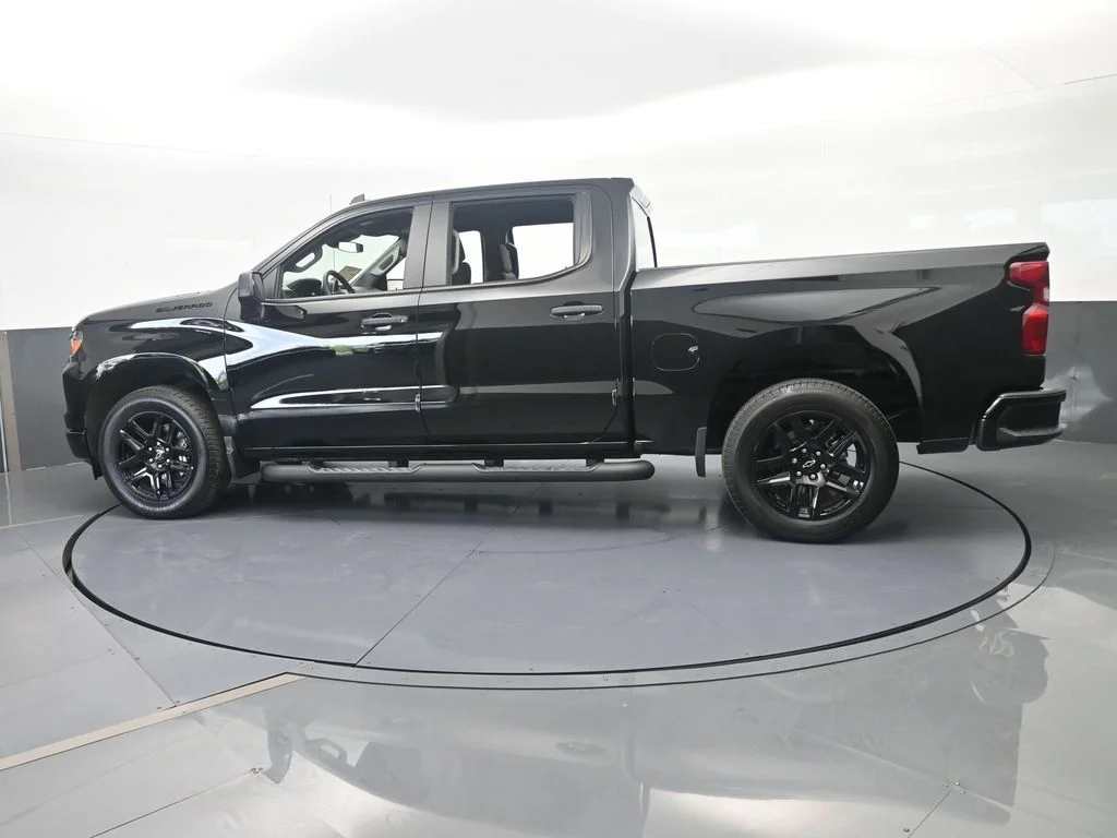 Used 2025 Black Chevrolet Custom image 3
