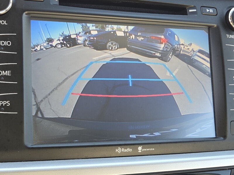 Used 2015 Green Toyota XLE V6 image 22