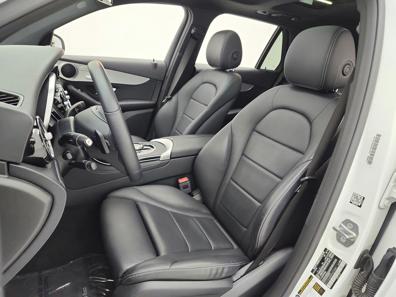 Used 2019 Polar White Mercedes-Benz GLC 300 SUV image 10