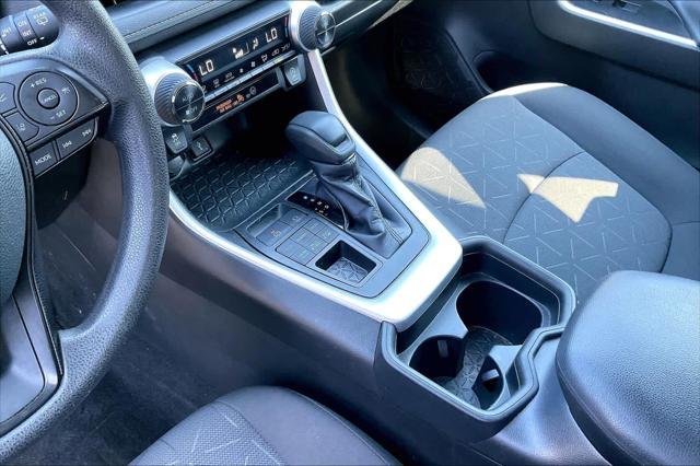 Certified Used 2020 SILVER SKY METALLIC Toyota  image 16