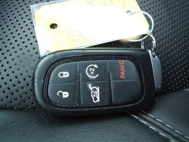 Used 2020 Silver Jeep Limited image 43