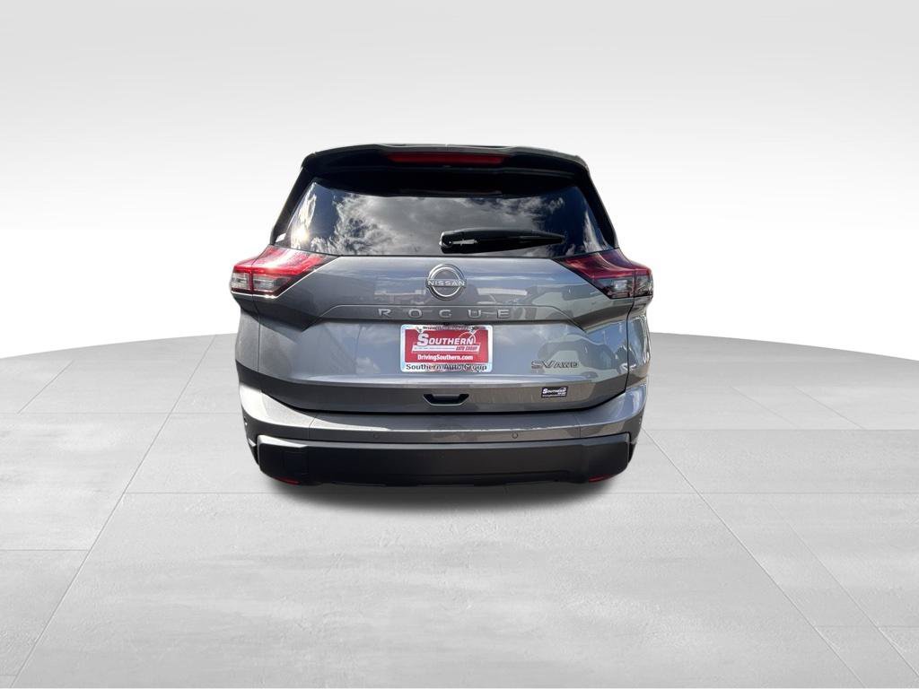 Used 2024 Gray Nissan SV image 4