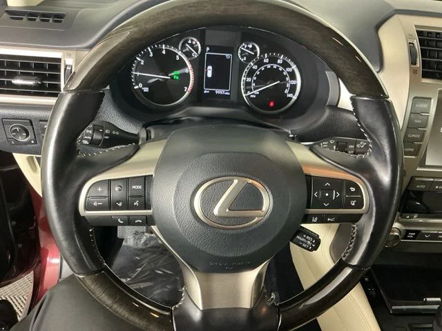 Used 2020  Lexus 460 image 16