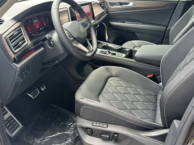 New 2026 Black Volkswagen 2.0T SEL Premium R-Line image 9
