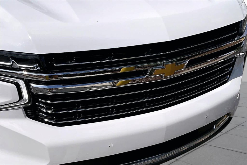 Used 2024 White Chevrolet LT image 30