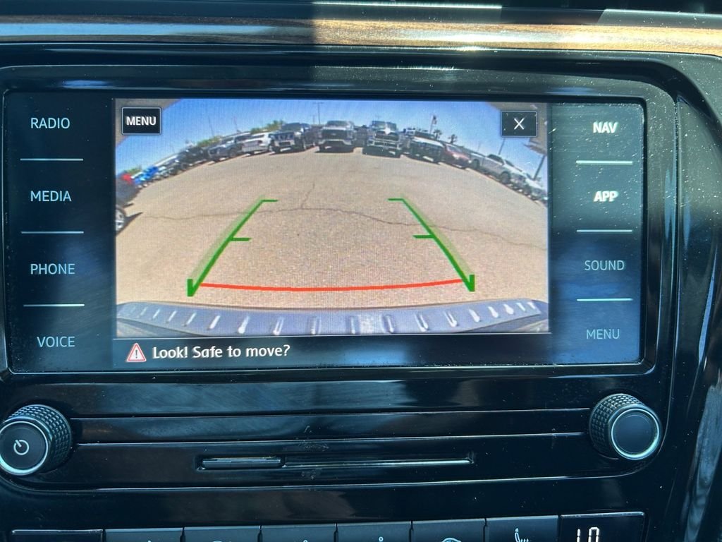 Used 2020 Blue Volkswagen 2.0T SEL image 26