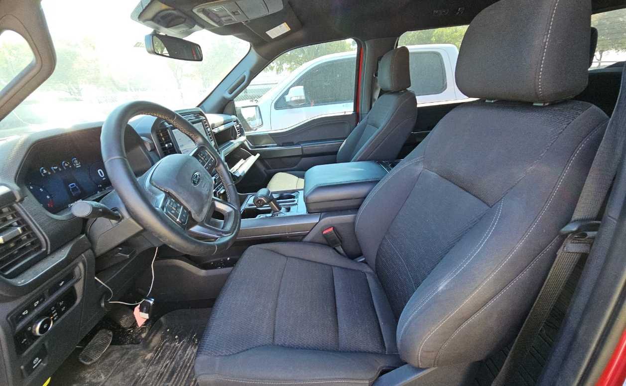 Used 2024 Rapid Red Metallic Tinted Clearcoat Ford XLT image 4