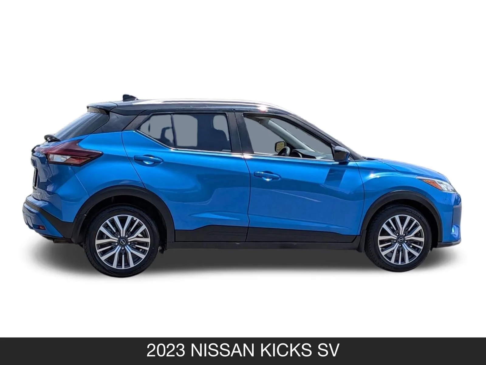 Used 2023 Electric Blue Metallic/Super Black Nissan SV image 6