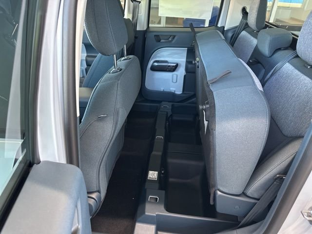 New 2025 Space White Metallic Ford XLT image 38
