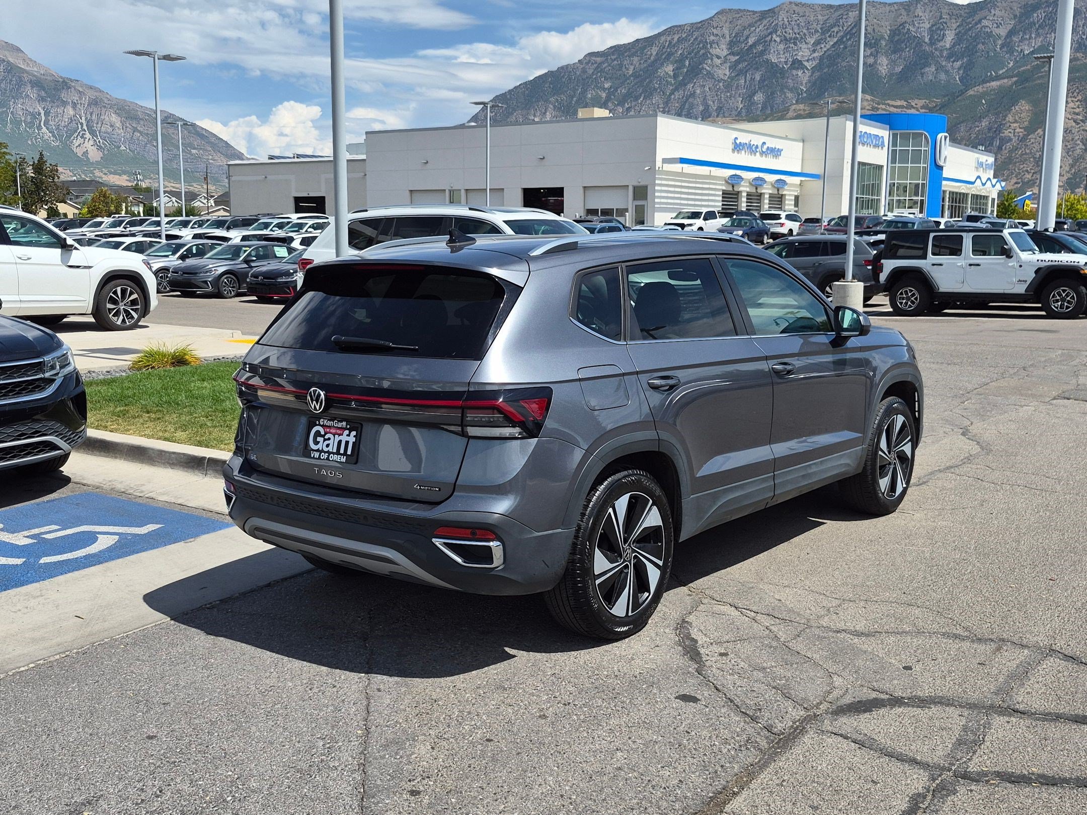 Certified Used 2025 Platinum Gray Metallic Volkswagen SE image 3