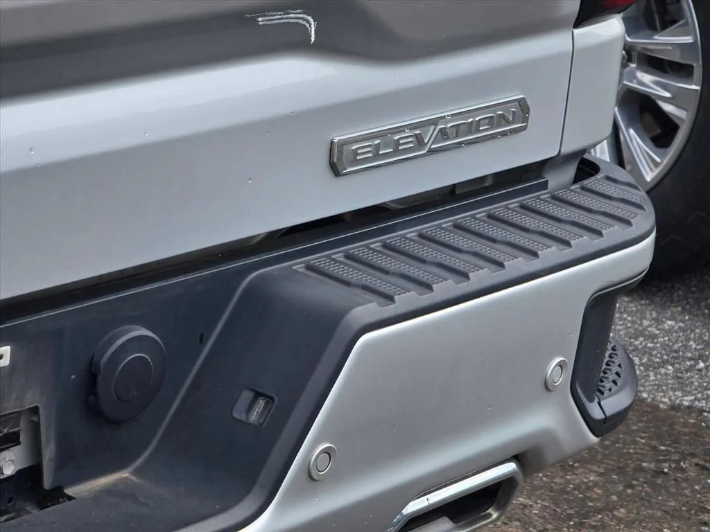 Used 2021 QUICKSILVER METALLIC GMC Elevation image 13